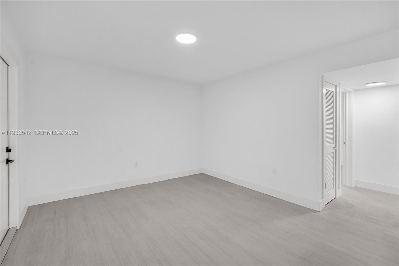 CHATEAU GROVE CONDO - Residential Lease