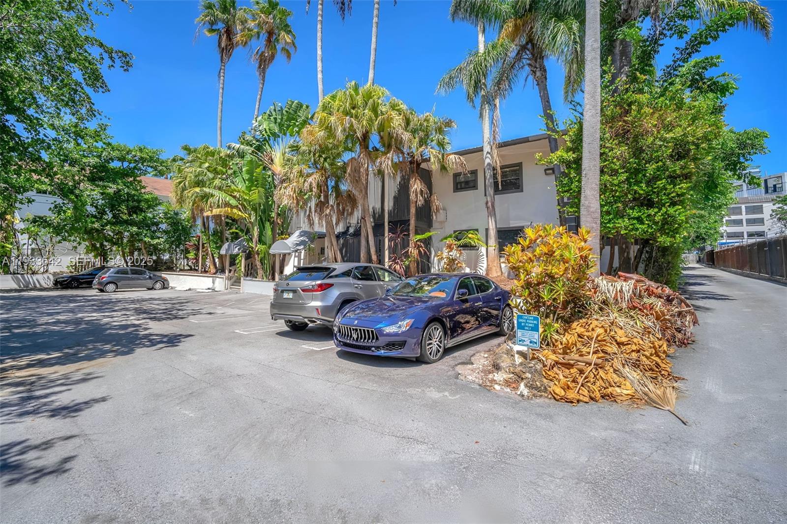 CHATEAU GROVE CONDO - Residential Lease