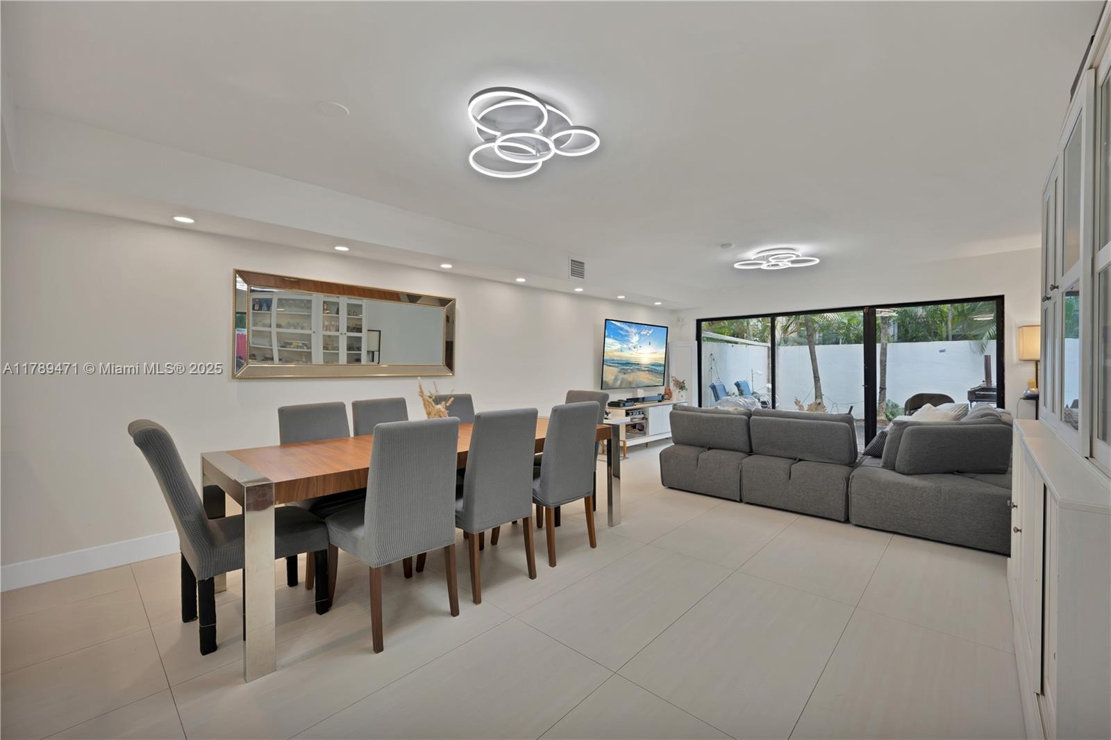 Property for Sale at 3510 Magellan Cir 726, Aventura, Miami-Dade County, Florida - Bedrooms: 3 
Bathrooms: 3  - $639,950