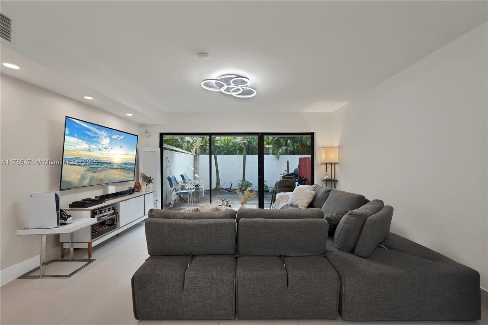 3510 Magellan Cir 726