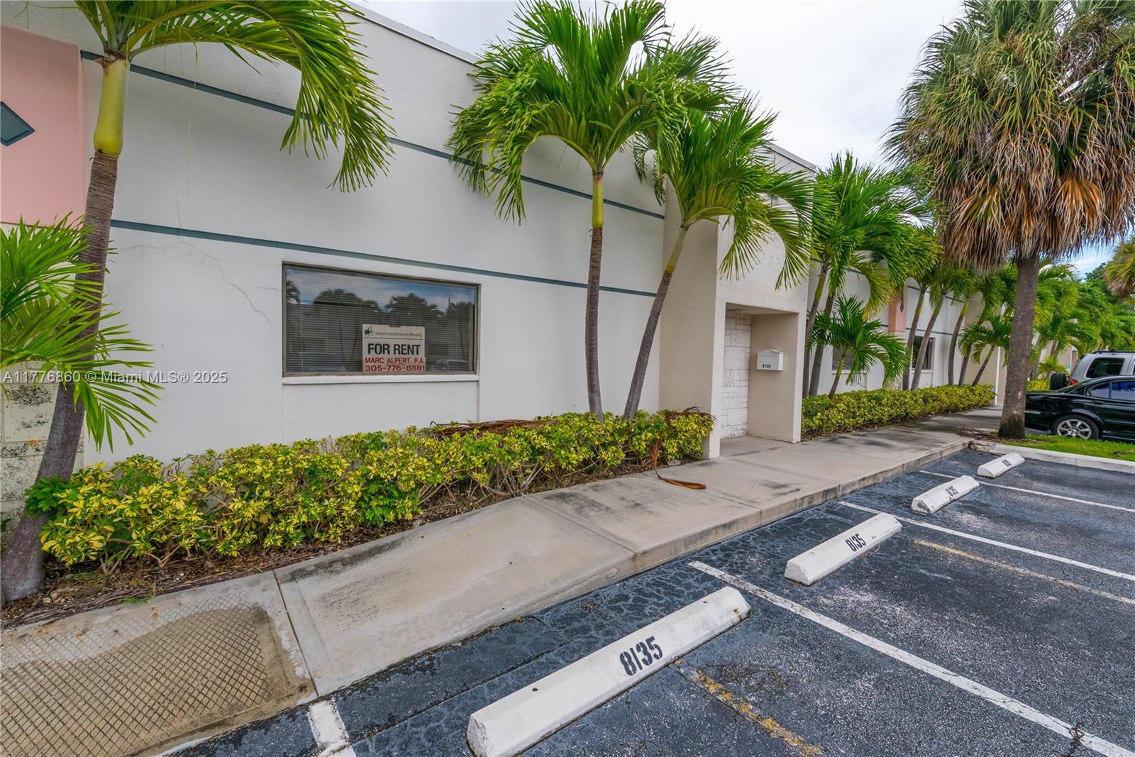 8135 NW 33rd St 8135