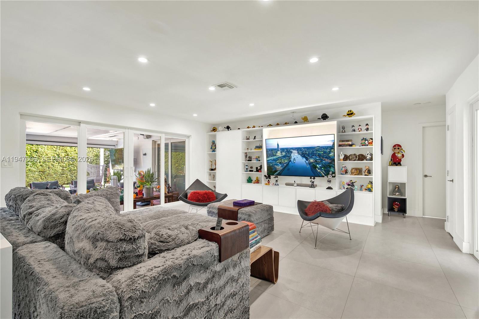 HIGHLAND GARDENS - Residential