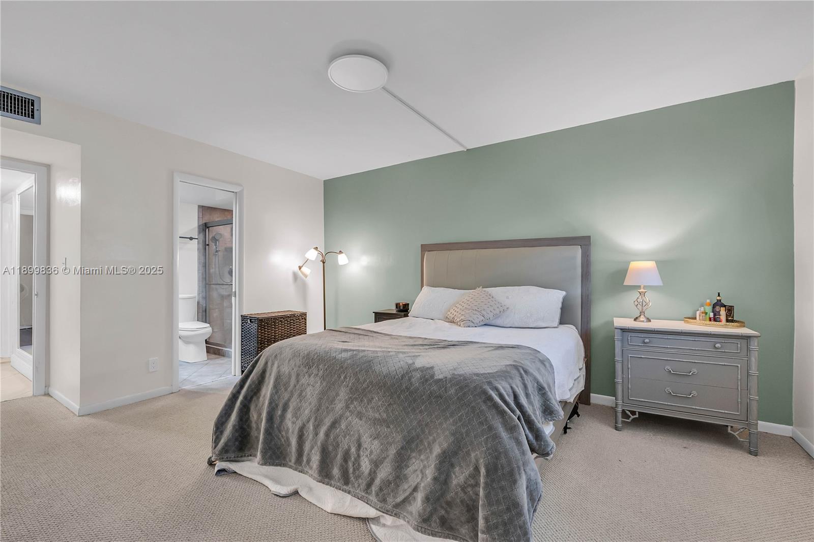 CONDOMINIUM 13 OF LIGHTHO - Residential