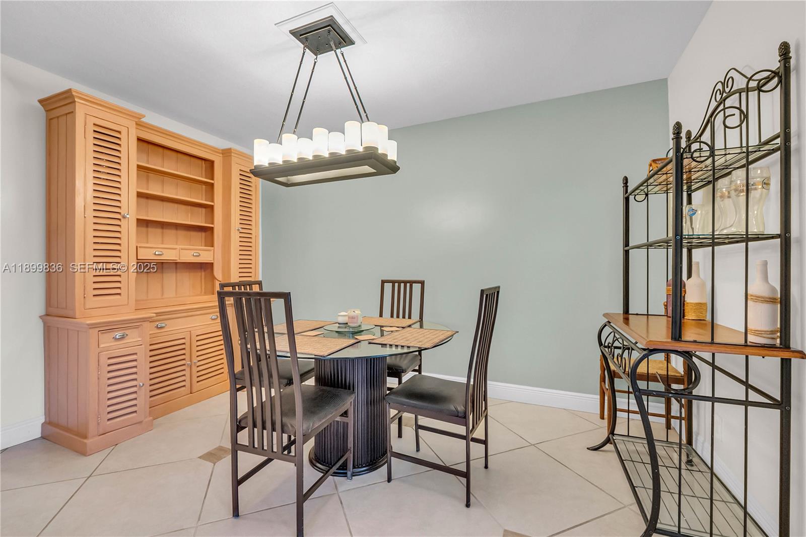 CONDOMINIUM 13 OF LIGHTHO - Residential