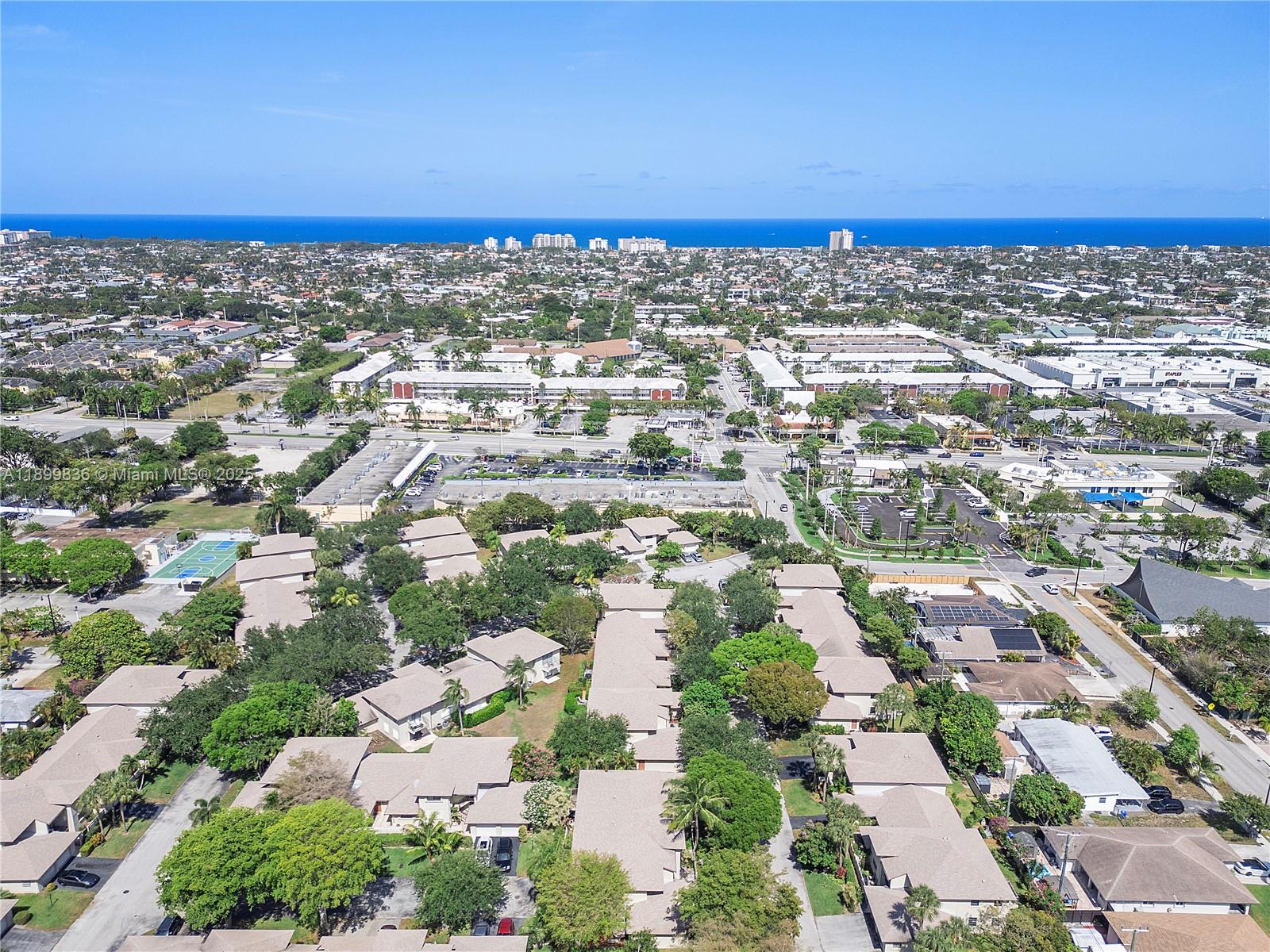 CONDOMINIUM 13 OF LIGHTHO - Residential