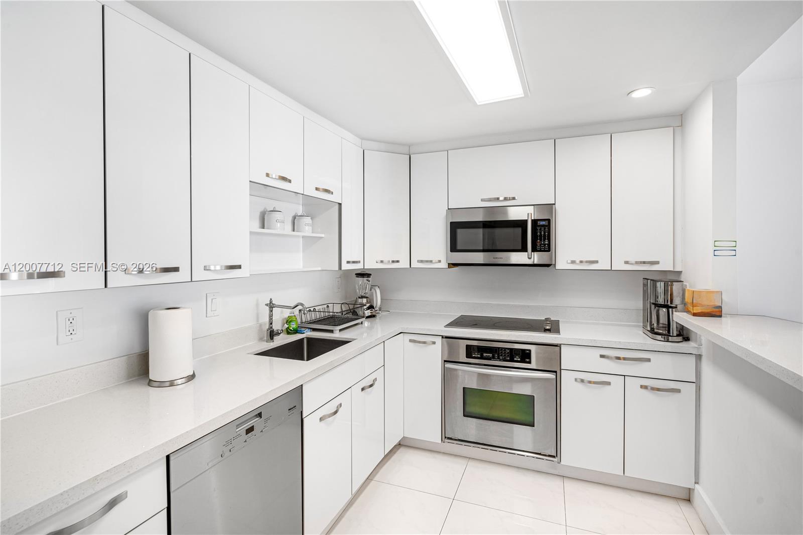 19370 Collins Ave 1612