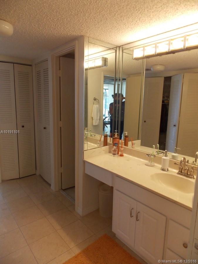 Flamenco Condo - Residential Lease