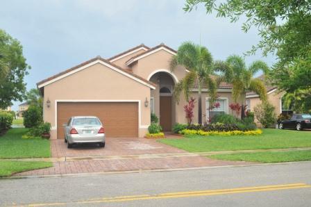 **APPROVED SHORT SALE AT $380K**"One Story house"..Enjoy the screened-in pool on this lakefront 4 bed/3 bath home. Large 2,552 SF floorplan with vaulted ceilings and endless upgrades. Blue pearl granite & SS appliances in Kitchen. Spectacular foyer with w all fountain, stone-tiled art shelf, marble floor and keystone columns. Gated community with tennis, basketball, pool, clubhouse, exercise, beach & more.