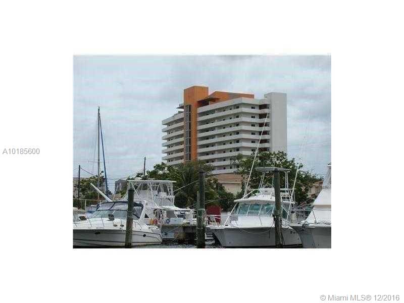 Amazing Havana Loft the best of the city. This apartment 1/1 has washer and dryer inside, offers resort style pool , next to Downtown and Brickell easy access to highways. Unit is currently rented