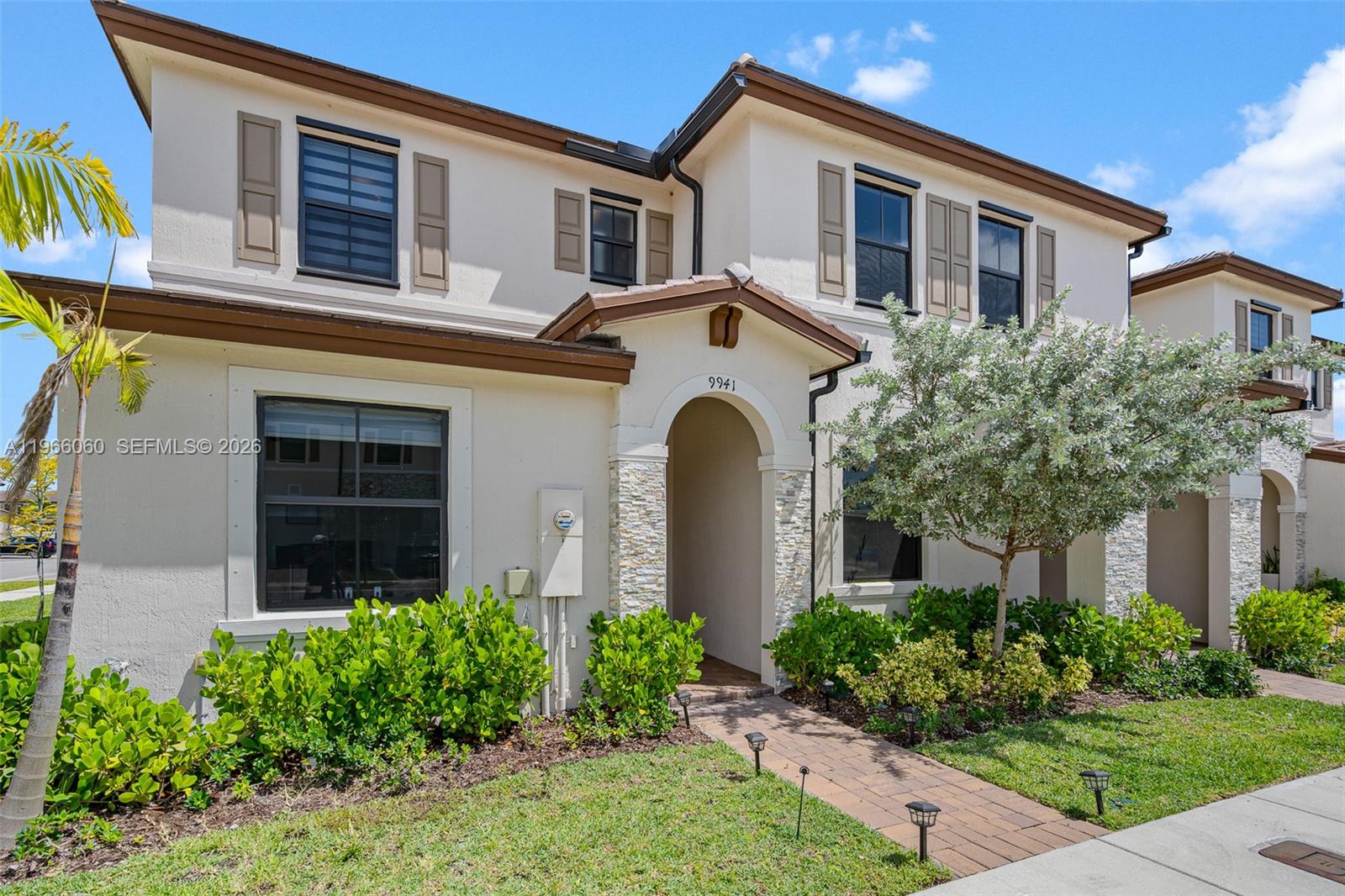 ENCLAVE SOUTH PHASE 2 - Residential