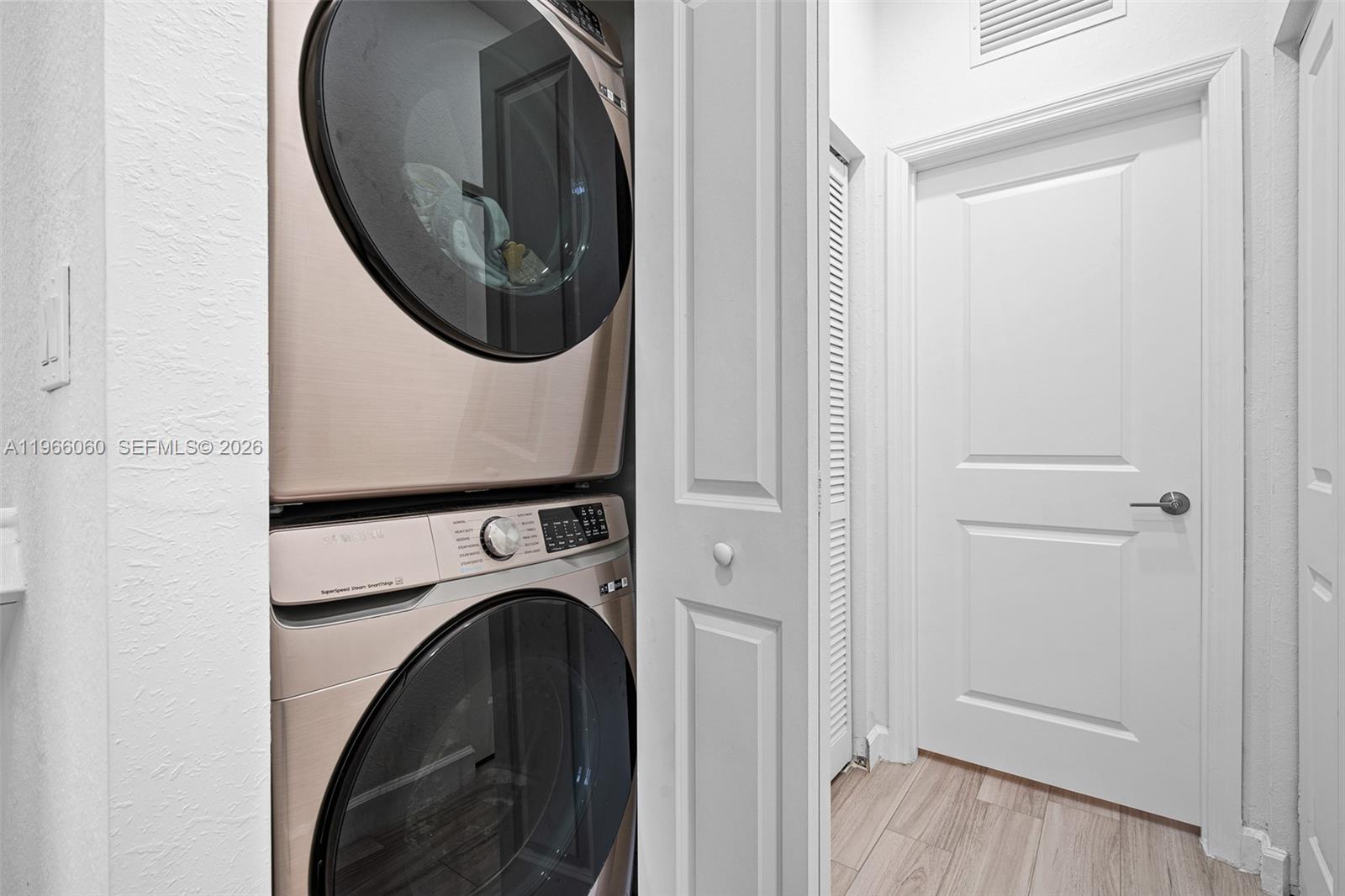 ENCLAVE SOUTH PHASE 2 - Residential