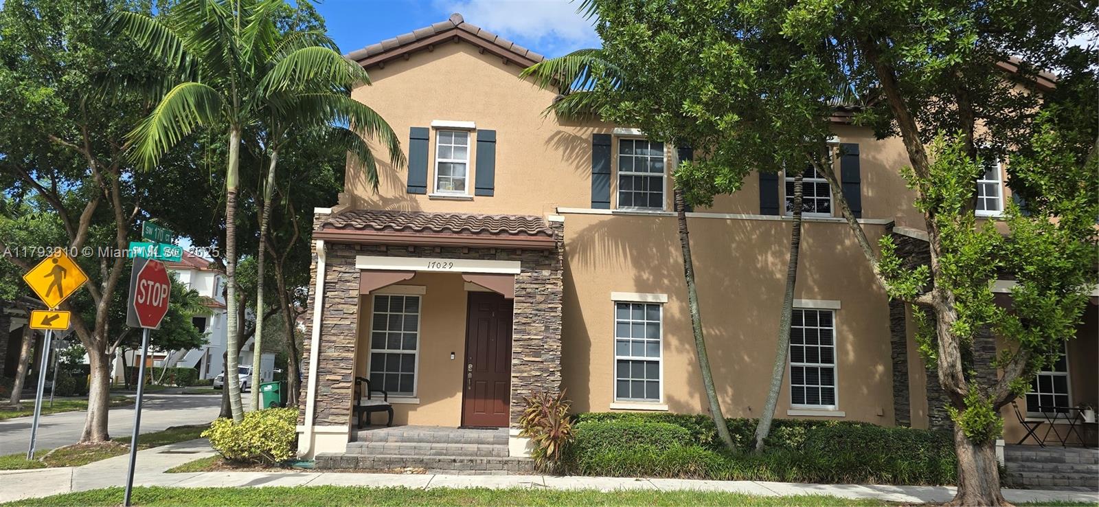 17029 SW 94th Ter