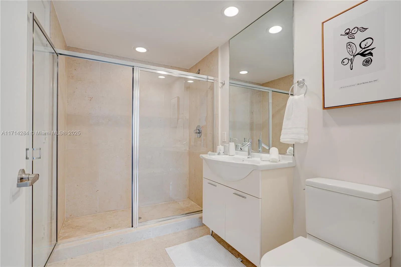 Miami, Florida 33131, United States, 2 Bedrooms Bedrooms, ,2 BathroomsBathrooms,Residential,Pending,20937