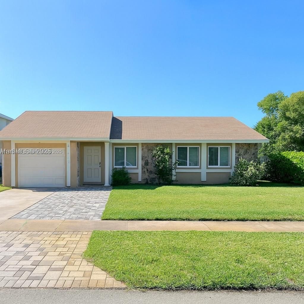 Photo of 8102 SW 20th St, North Lauderdale, FL 33068 (MLS # A11882466)