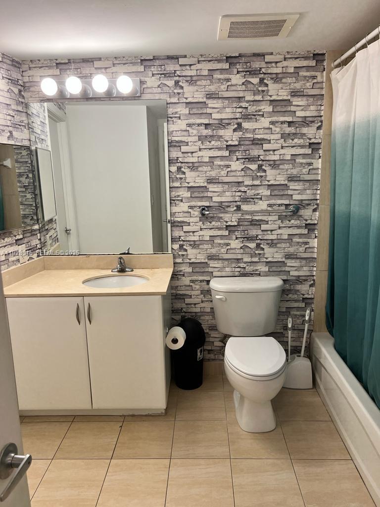 OPERA TOWER CONDO - Residential