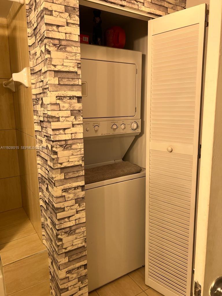 OPERA TOWER CONDO - Residential