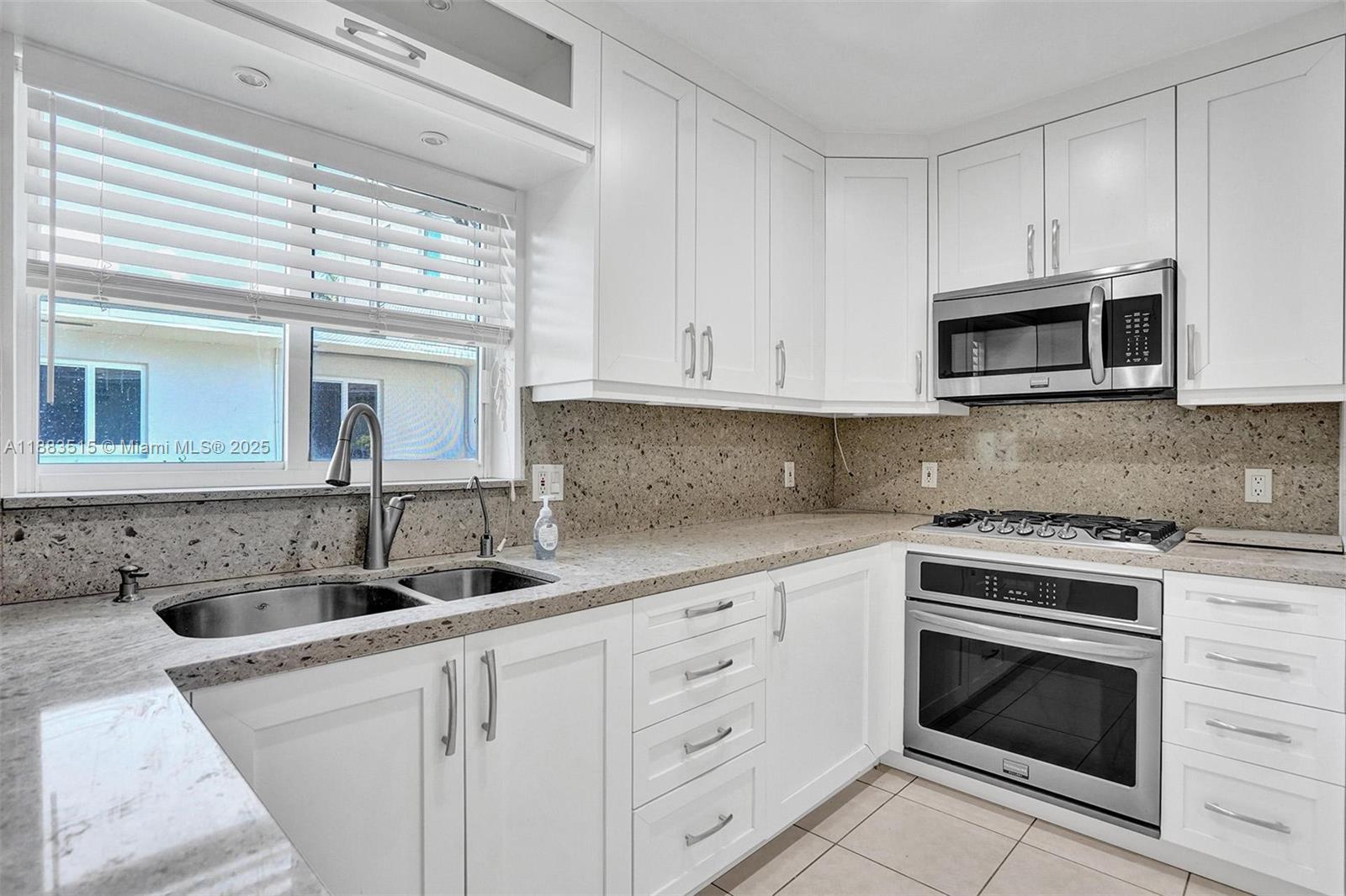 HOLLYWOOD LAKES SEC - Residential Lease