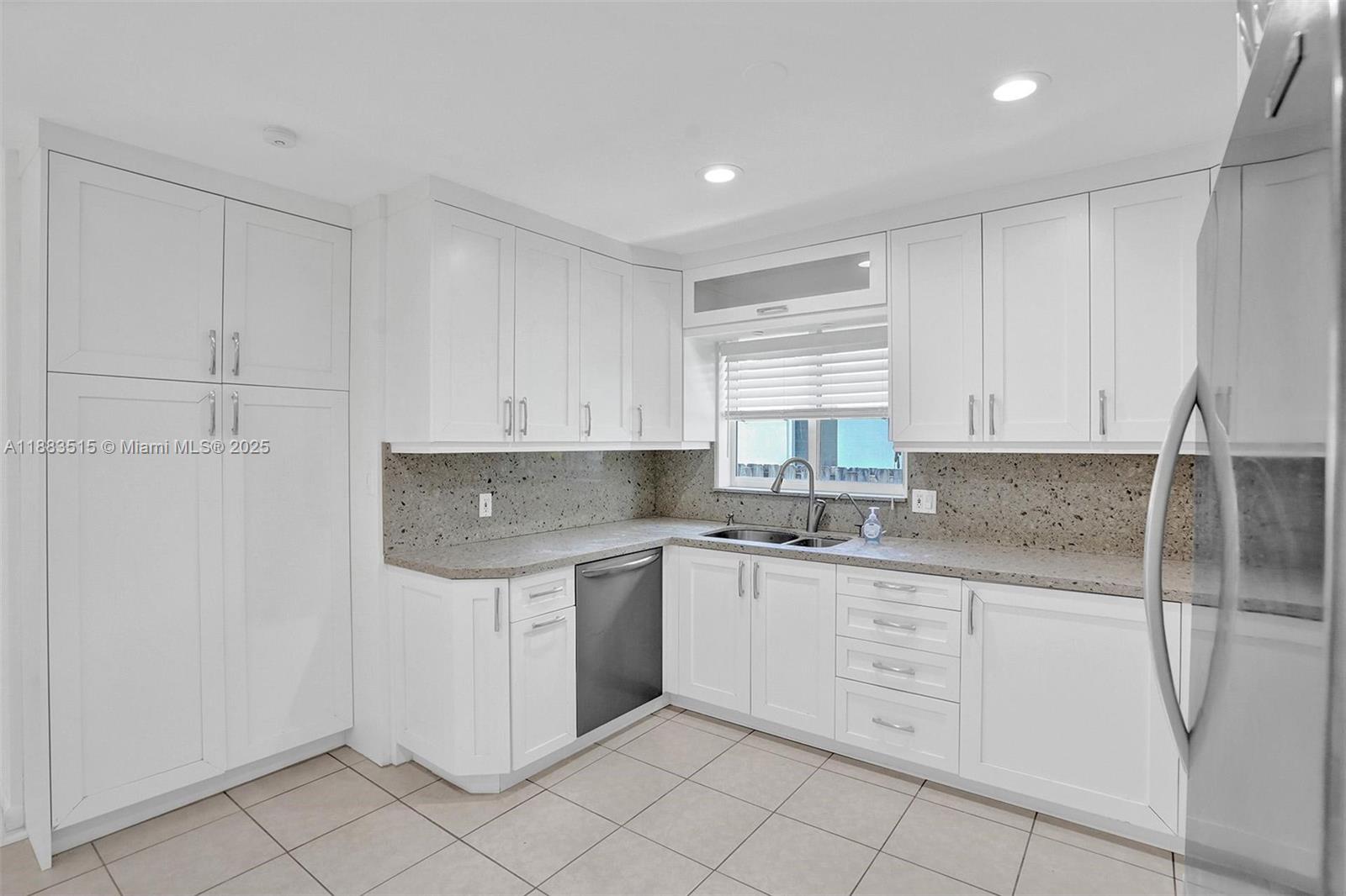 HOLLYWOOD LAKES SEC - Residential Lease