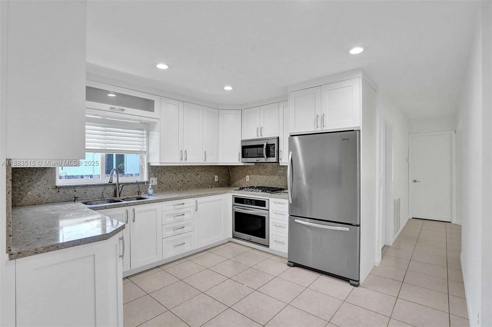 HOLLYWOOD LAKES SEC - Residential Lease