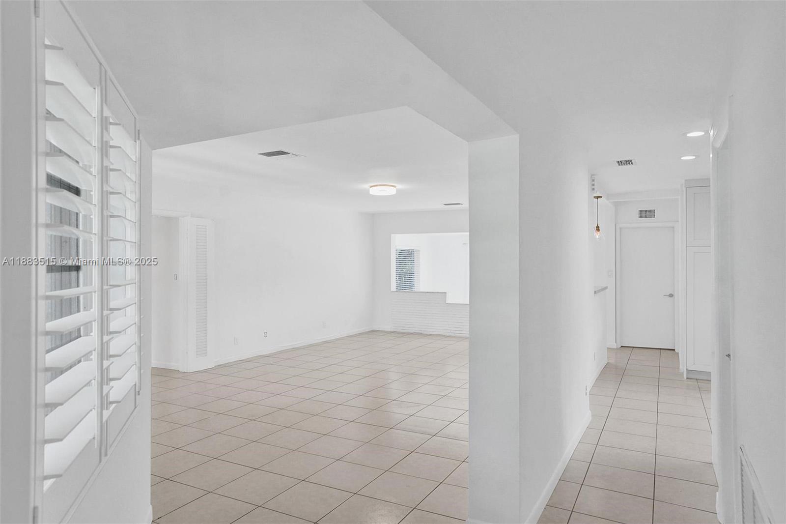 HOLLYWOOD LAKES SEC - Residential Lease