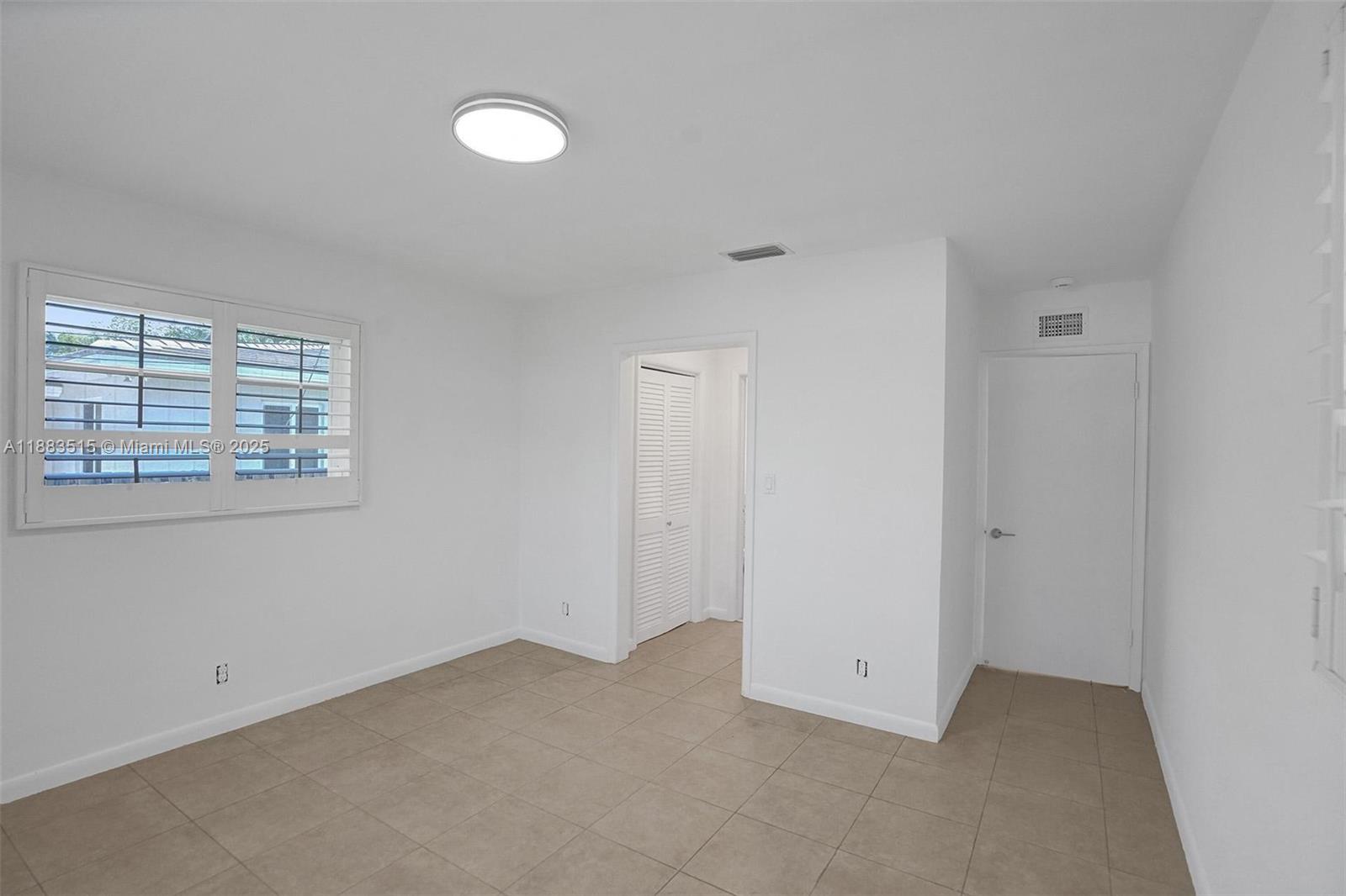 HOLLYWOOD LAKES SEC - Residential Lease