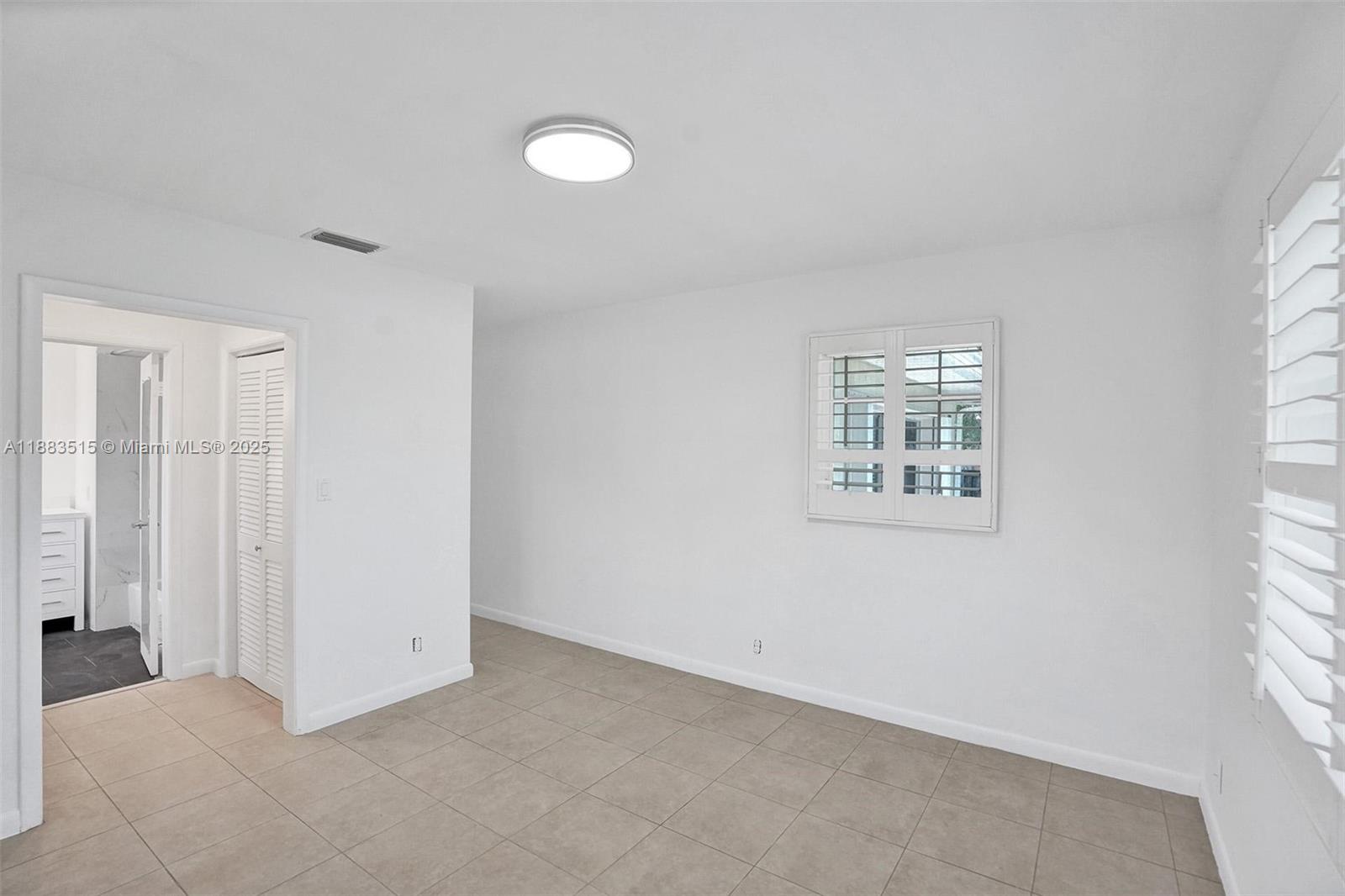 HOLLYWOOD LAKES SEC - Residential Lease