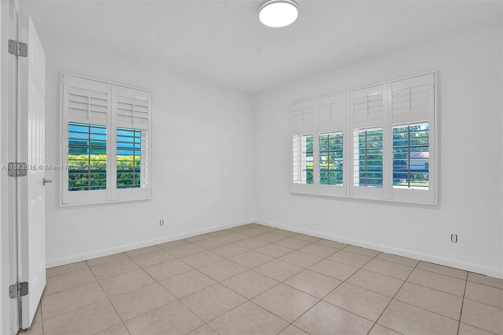 HOLLYWOOD LAKES SEC - Residential Lease