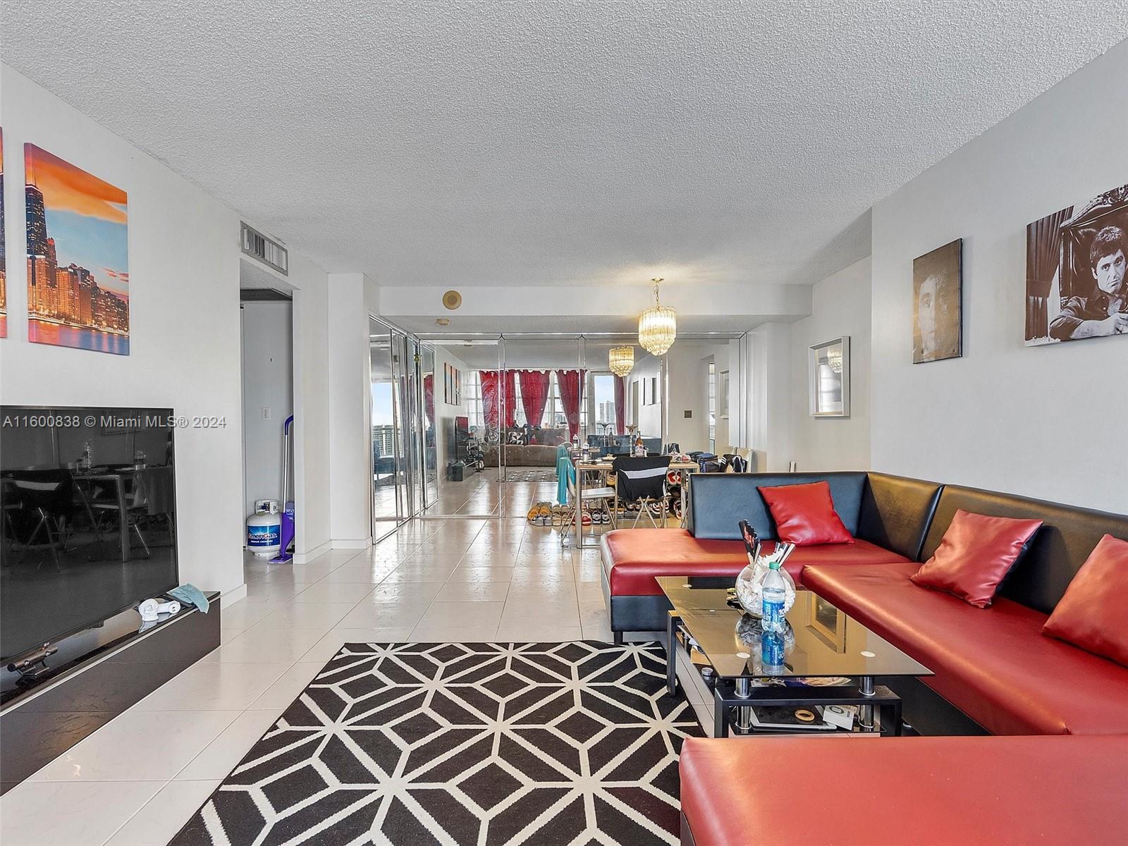 WINSTON TOWERS 200 - Residential