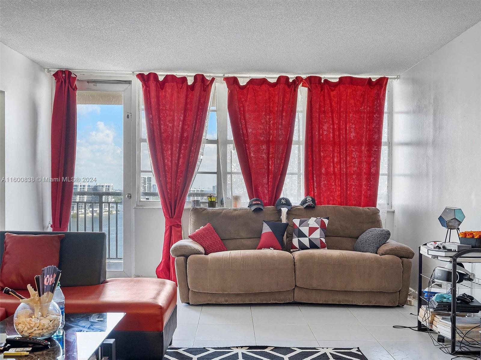 WINSTON TOWERS 200 - Residential