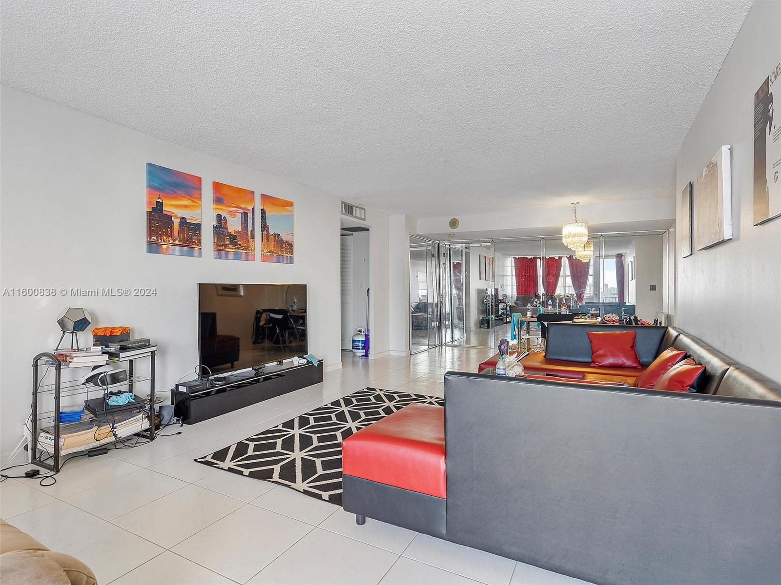 WINSTON TOWERS 200 - Residential