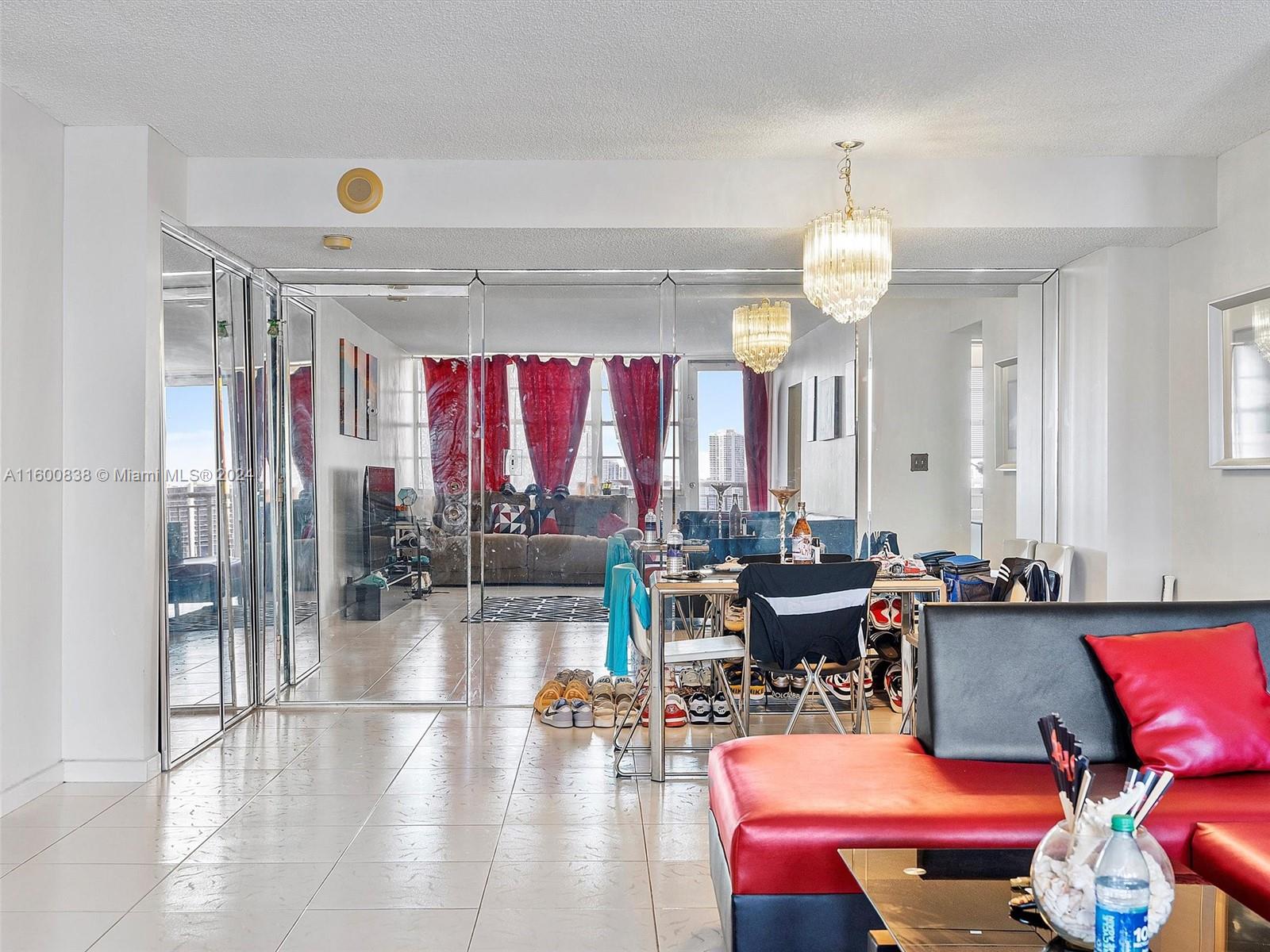 WINSTON TOWERS 200 - Residential