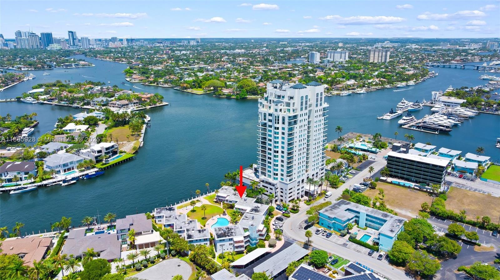 HARBOR CLUB OF FORT LAUDE - Residential