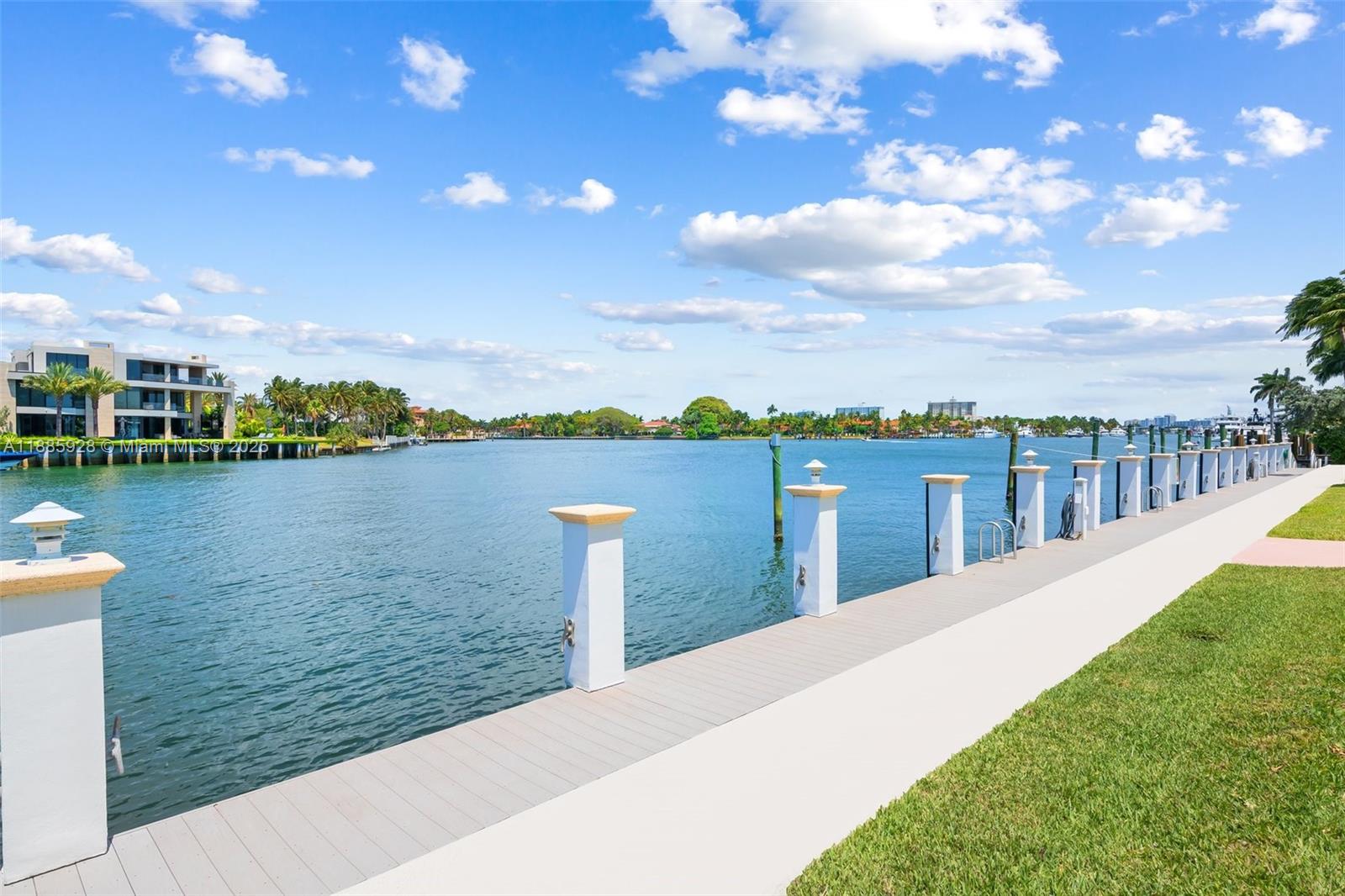 HARBOR CLUB OF FORT LAUDE - Residential