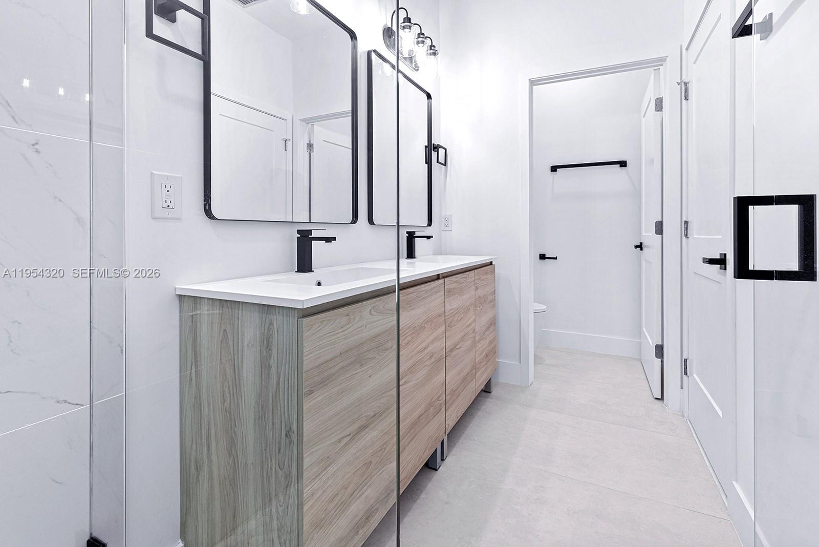 PREMIUM 13 CONDO - Residential