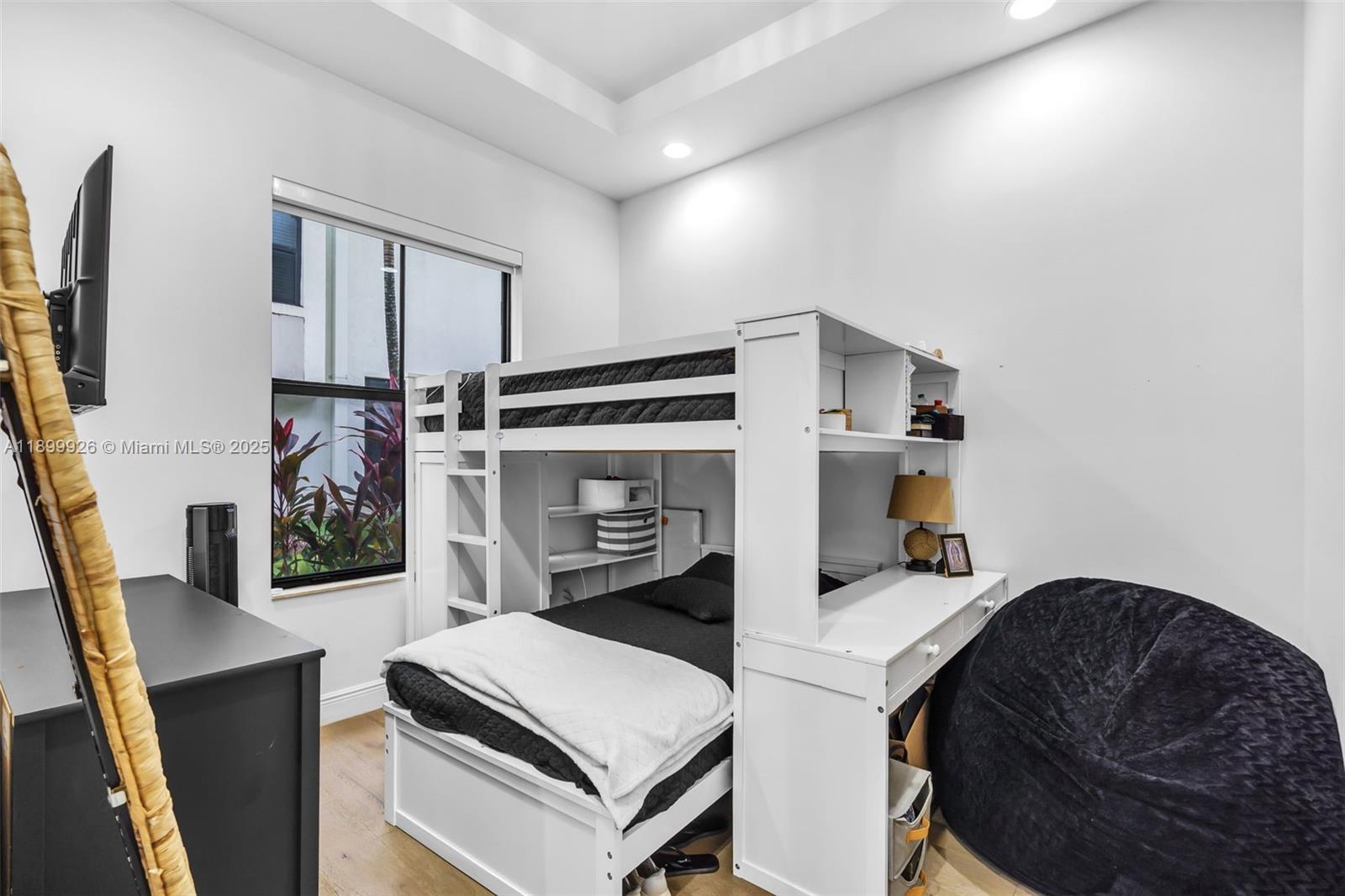 DOWNTOWN DORAL DUTCHER - Residential