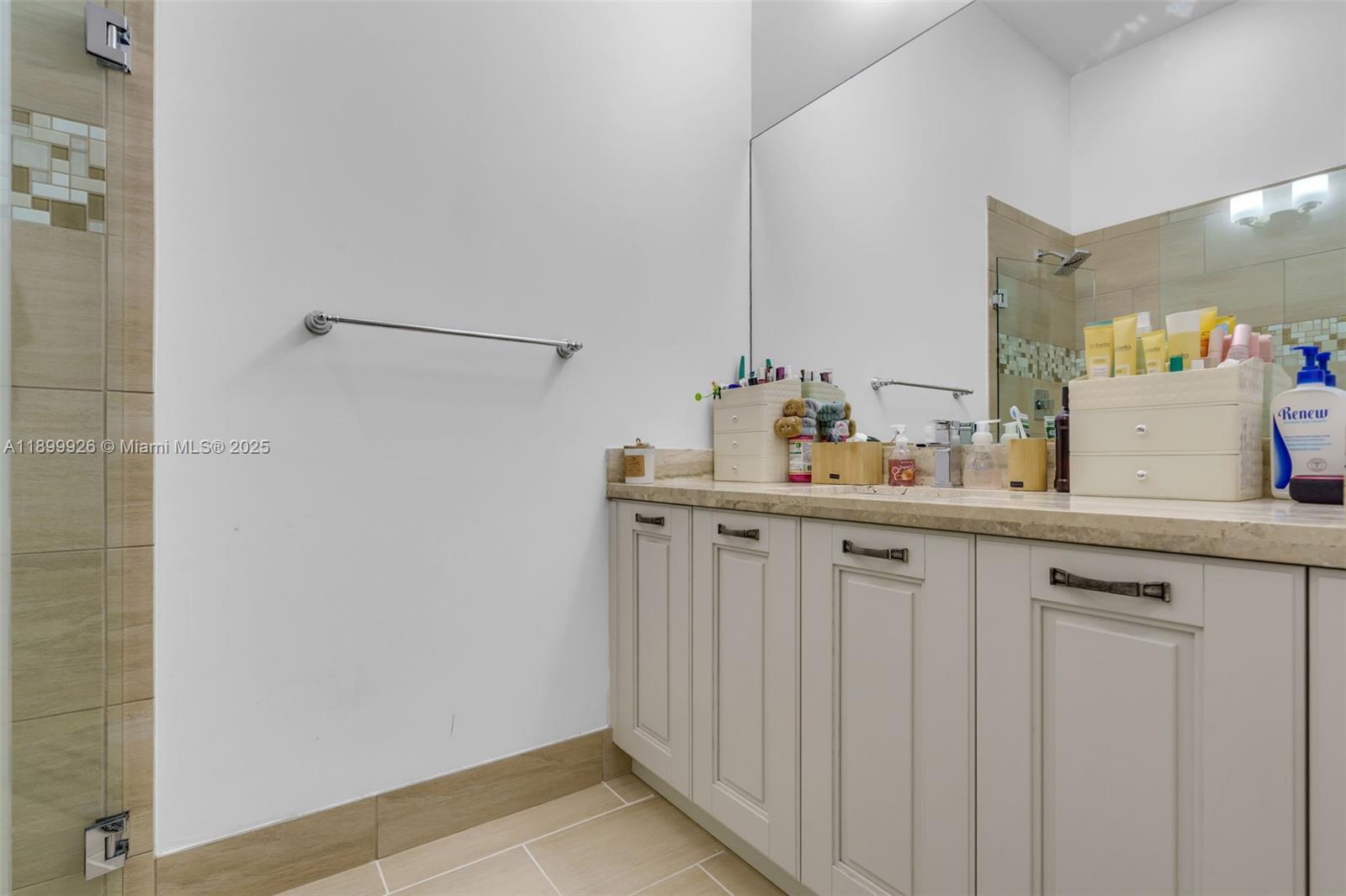DOWNTOWN DORAL DUTCHER - Residential