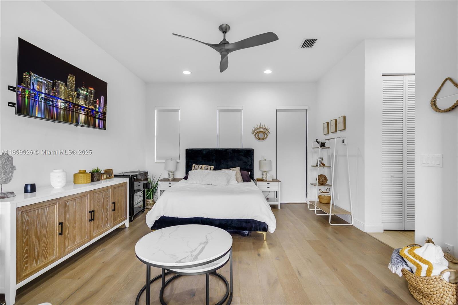 DOWNTOWN DORAL DUTCHER - Residential