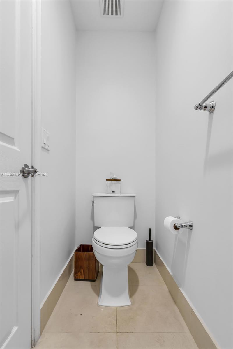 DOWNTOWN DORAL DUTCHER - Residential