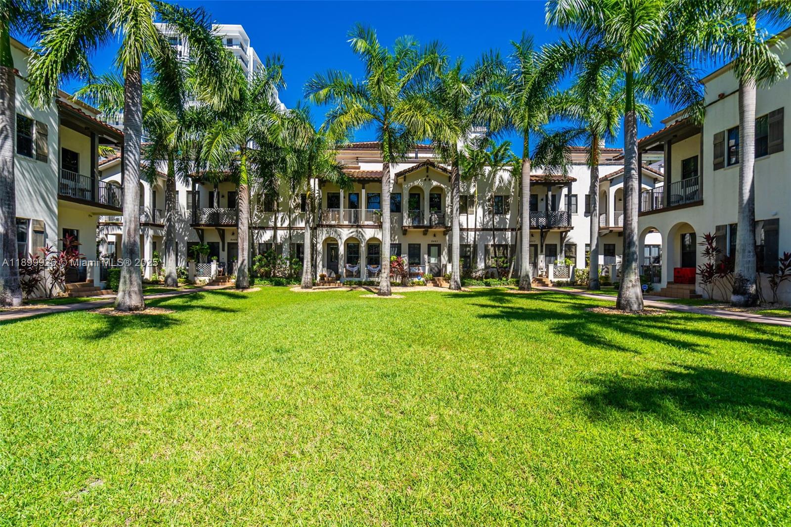 DOWNTOWN DORAL DUTCHER - Residential