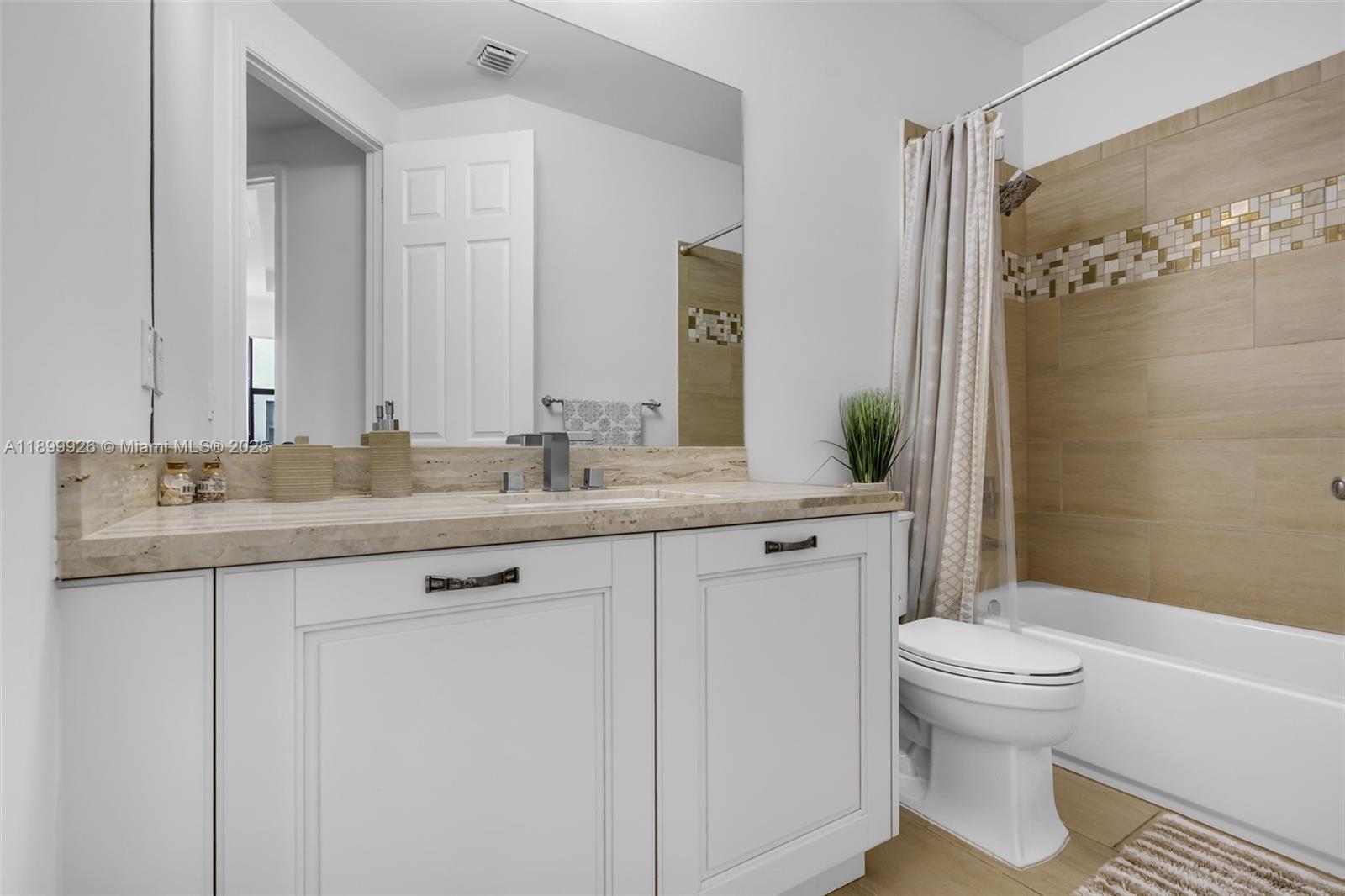 DOWNTOWN DORAL DUTCHER - Residential
