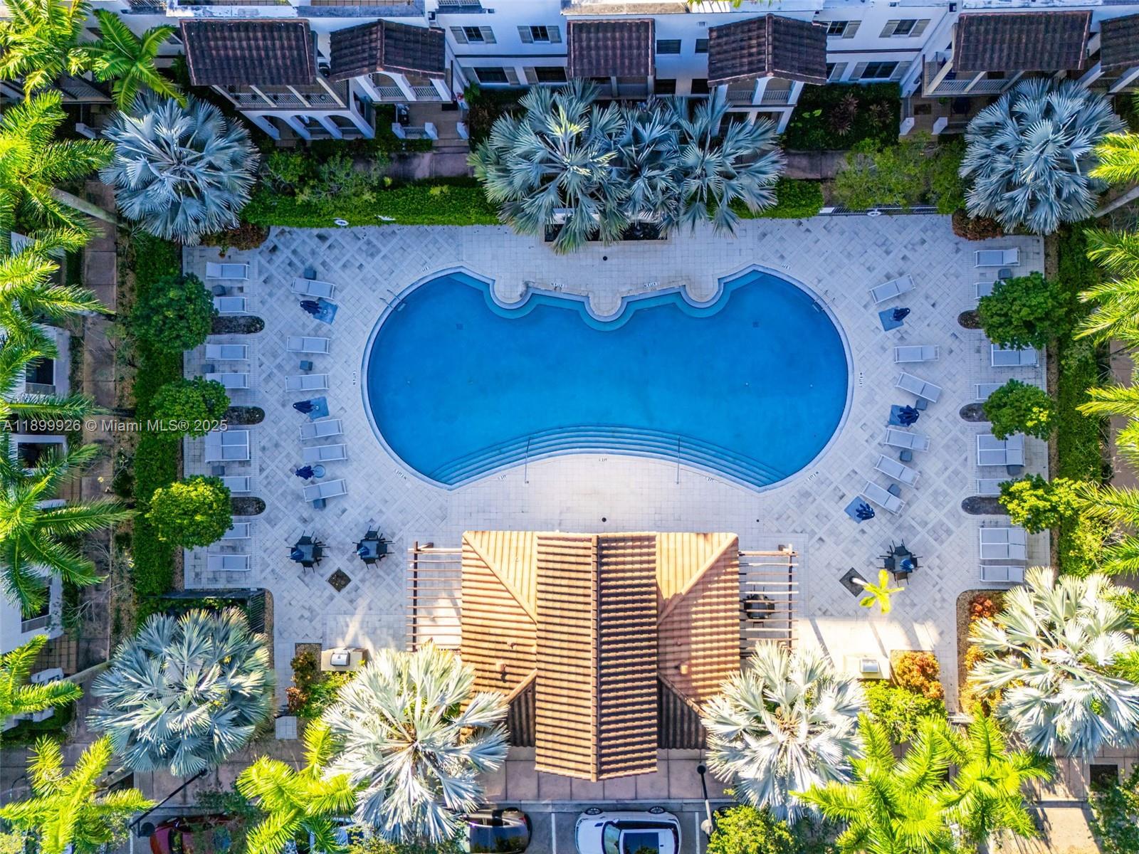 DOWNTOWN DORAL DUTCHER - Residential