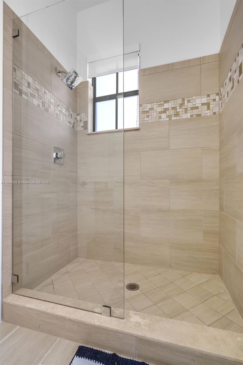DOWNTOWN DORAL DUTCHER - Residential