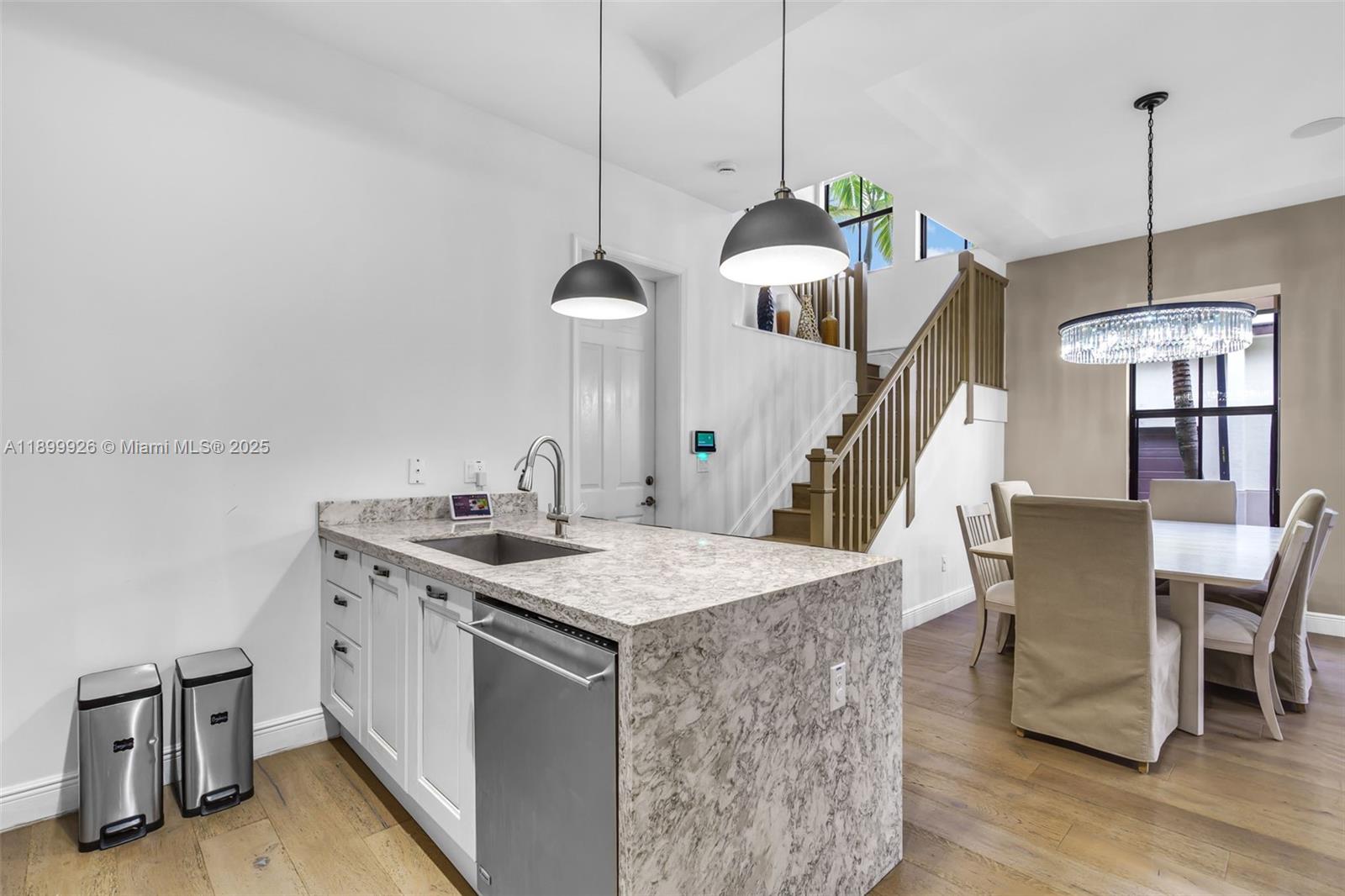 DOWNTOWN DORAL DUTCHER - Residential