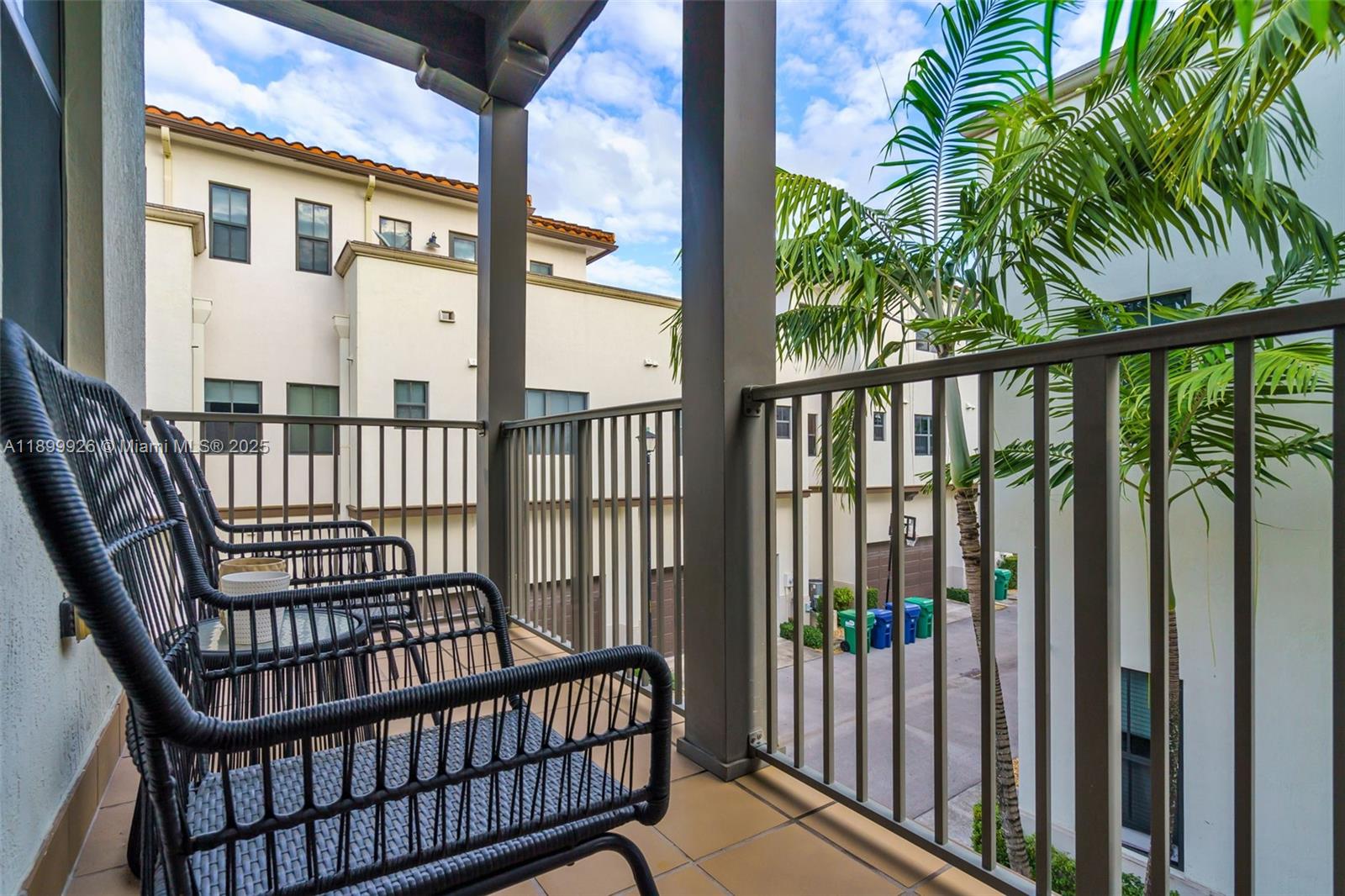 DOWNTOWN DORAL DUTCHER - Residential