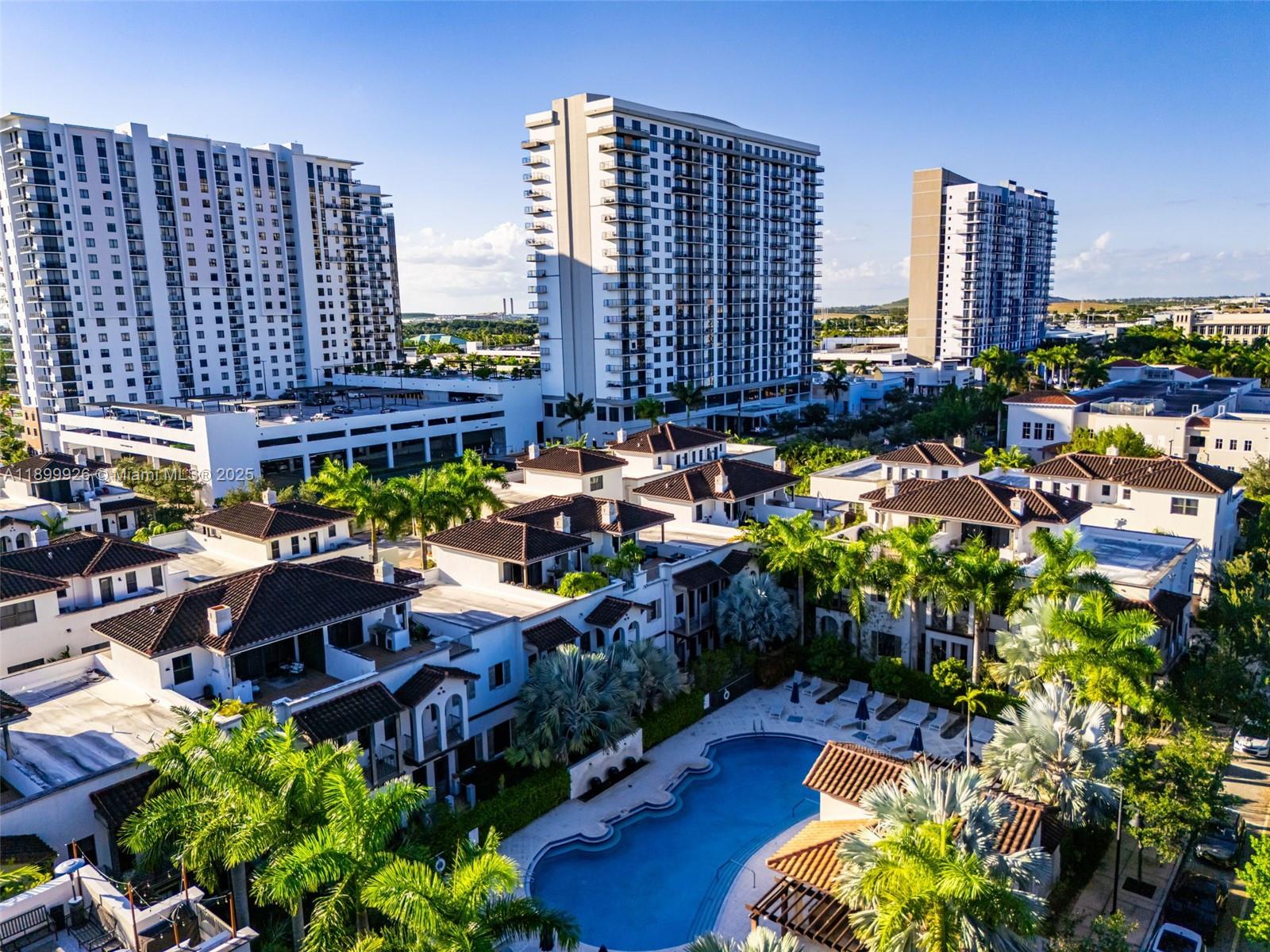 DOWNTOWN DORAL DUTCHER - Residential