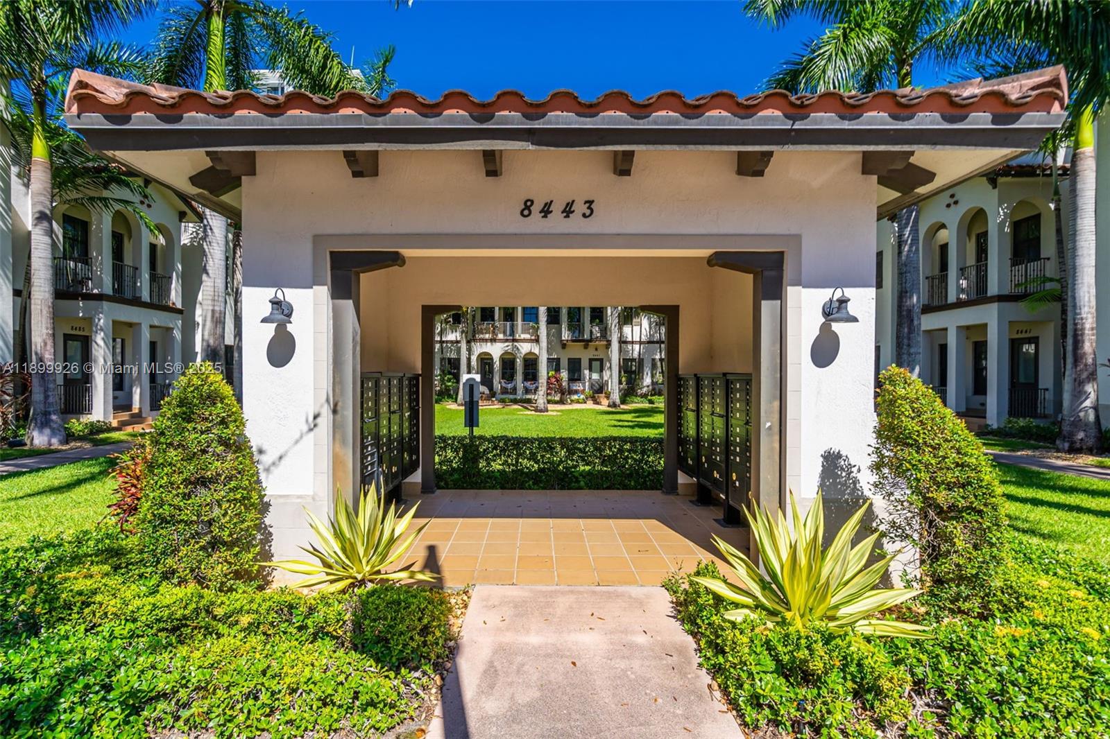 DOWNTOWN DORAL DUTCHER - Residential