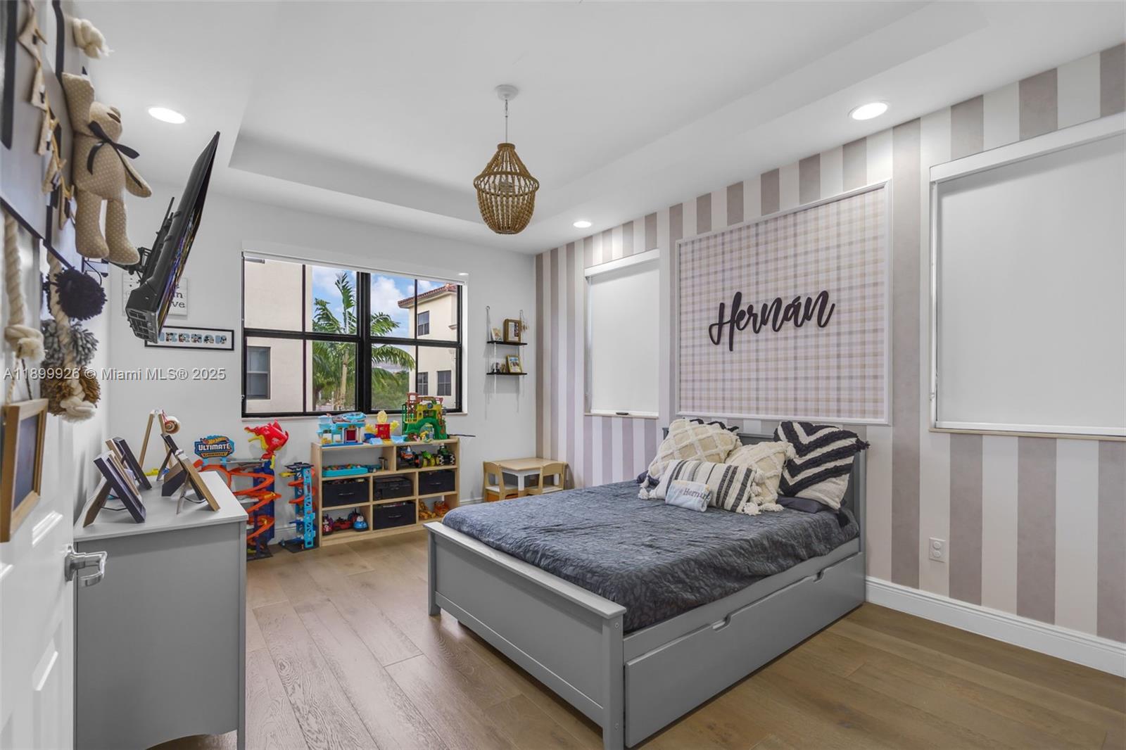 DOWNTOWN DORAL DUTCHER - Residential