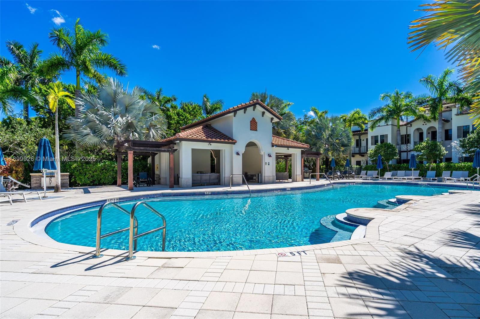 DOWNTOWN DORAL DUTCHER - Residential