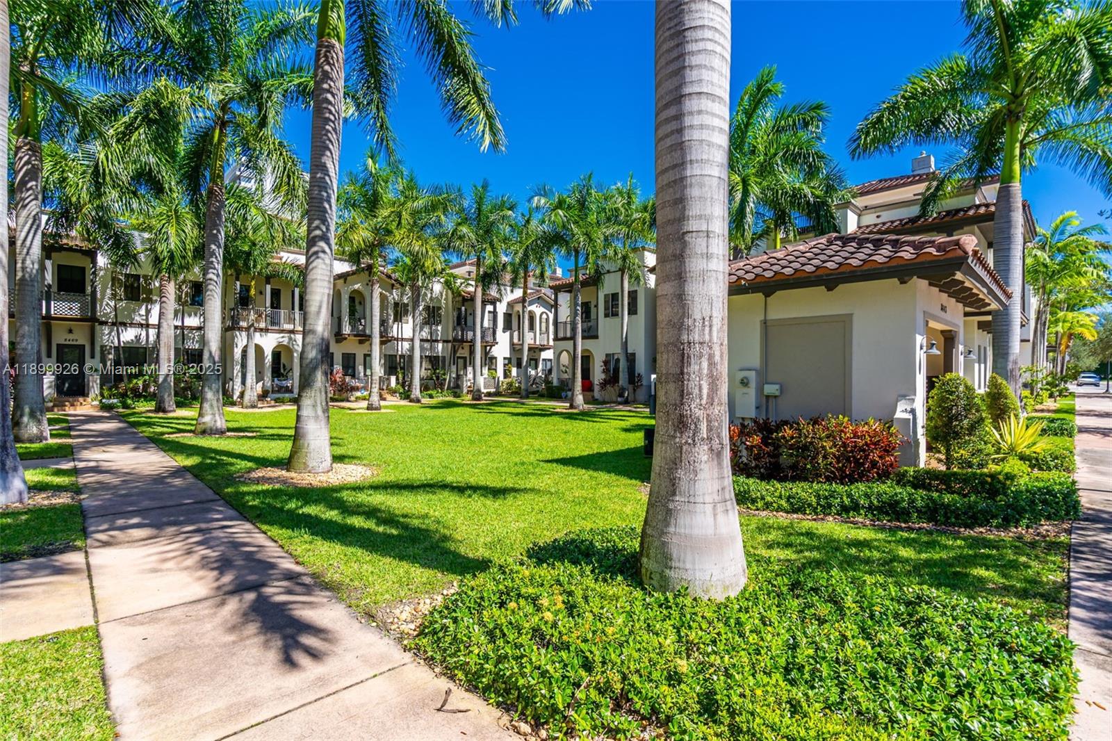 DOWNTOWN DORAL DUTCHER - Residential
