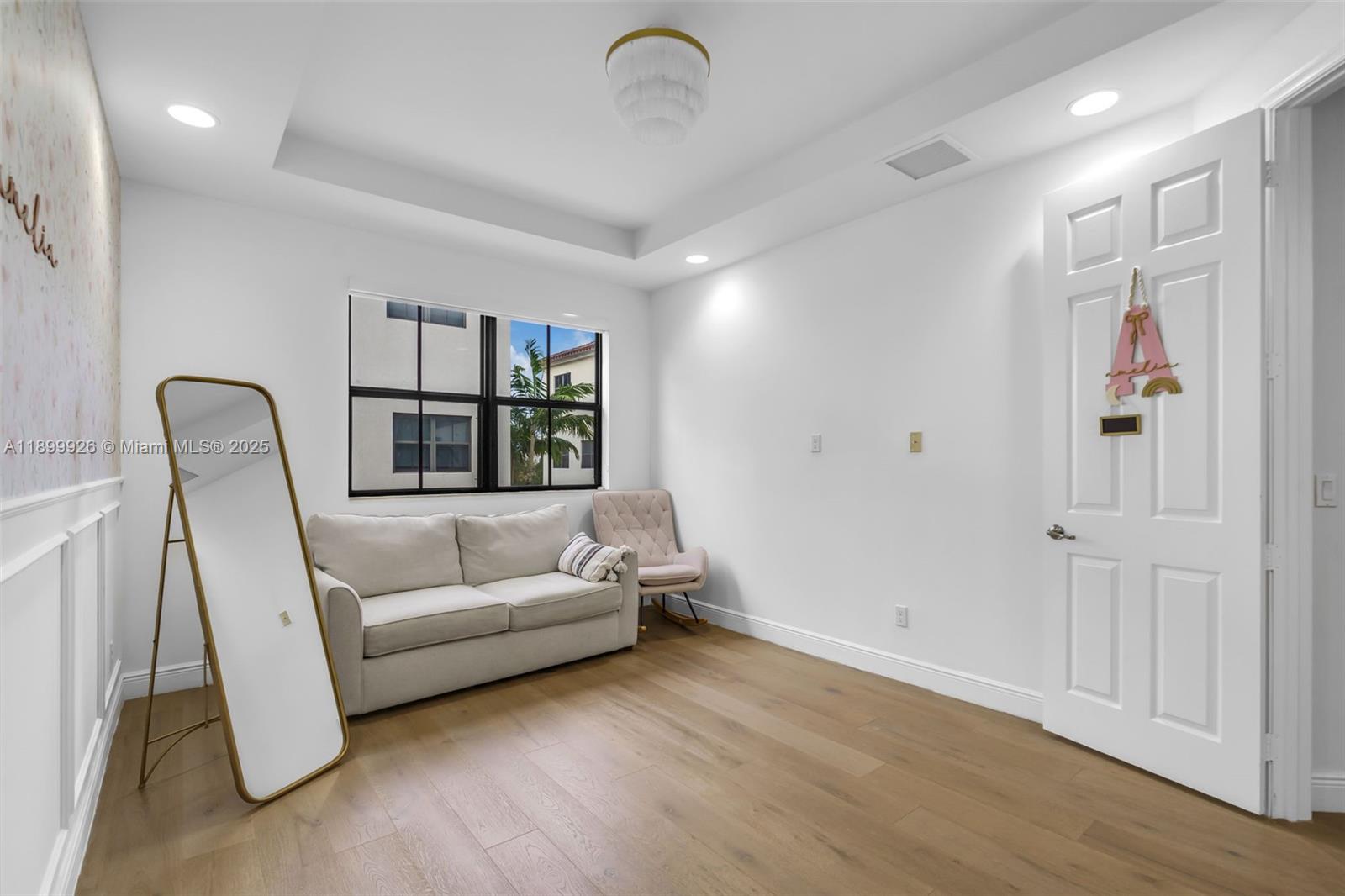 DOWNTOWN DORAL DUTCHER - Residential